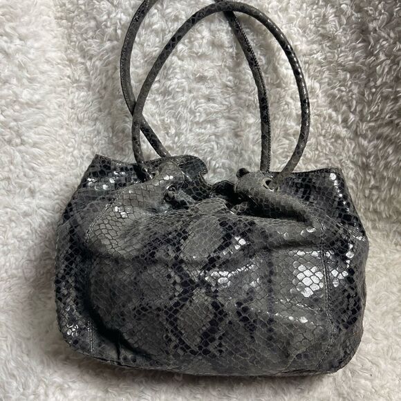 Michael Kors snake skin prints shades of gray shoulder bag silver tone hardwares - Picture 7 of 14